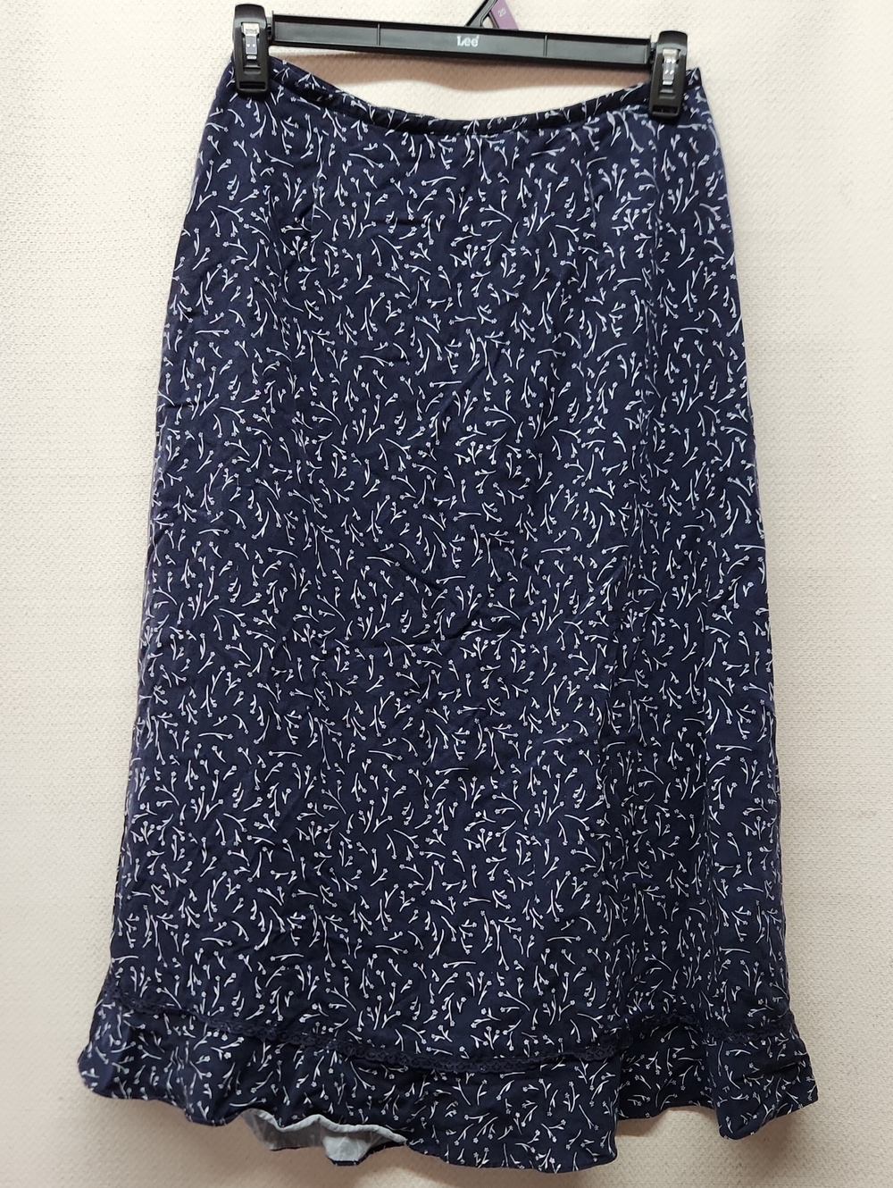 Liz Claiborne Navy and White A-Line Midi Skirt with Ruffle Hem